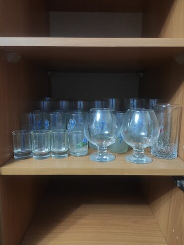 пластик стакан: Каждый бокал по 30 с 
рюмки по 10 с