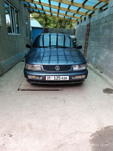 Volkswagen: Volkswagen Passat: 1995 г., 2 л, Механика, Бензин, Универсал