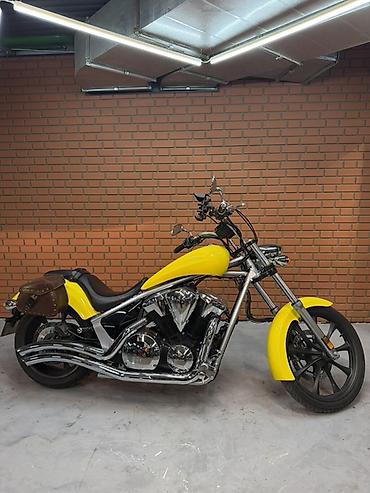 vt 1300: Honda Fury VT1300CXA — чоппер с ярким стилем и выразительным — 3