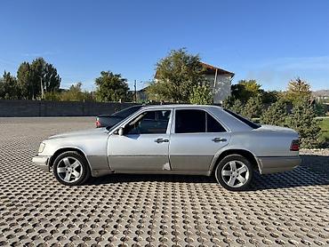 Продажа авто: Mercedes-Benz W124: 1993 г., 2.2 л, Автомат, Бензин, Седан — 5