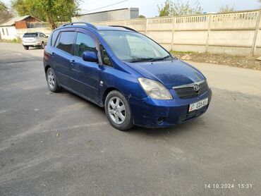 адаптер type c: Практичный минивэн Toyota Corolla Verso синего цвета с серыми