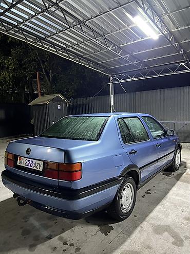 Volkswagen: Volkswagen Vento: 1992 г., 1.8 л, Механика, Бензин, Седан — 2