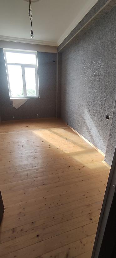 ev gencede: Bineqedi sentralnide 4 mertebeli binanin 3 cu mertebesinde 1 otaqli ev — 4