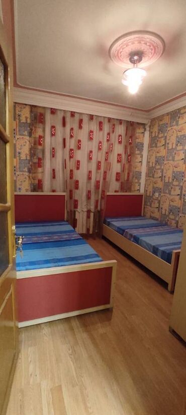 Uzunmüddətli kirayə mənzillər: Azadliq metrosuna yaxin 9 mertebeli binanın 4-cu mərtəbəsində — 11