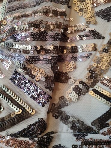 Ziyafət donları: Her bırı bır defe geyınılıb 48 bedene uygundur — 9