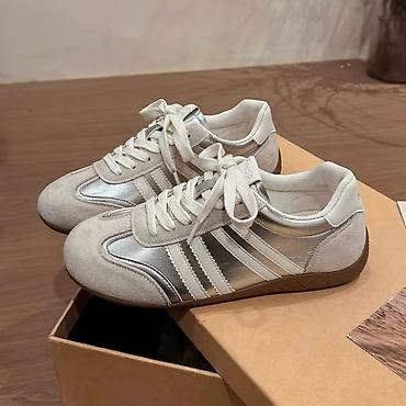Спорттук бут кийим: Эркектердин кроссовкасы, 40, Adidas, Жаңы, түсү - Күмүш, Өзү алып кетүү — 1
