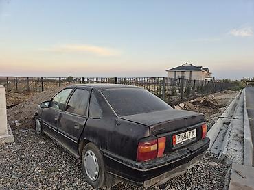 Opel Vectra: 1994 г., 1.6 л, Механика, Бензин, Седан