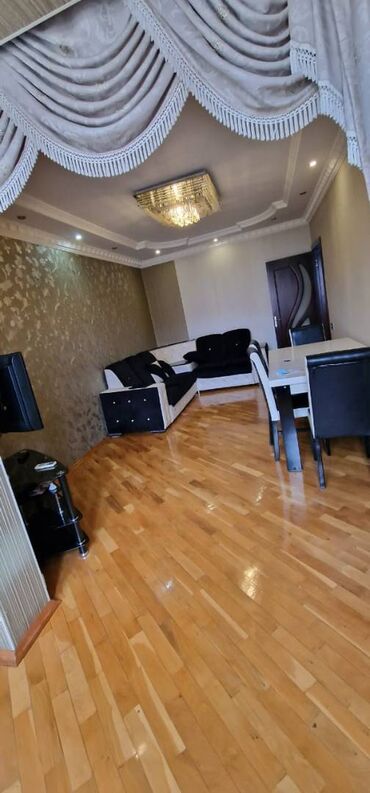 Uzunmüddətli kirayə mənzillər: Binəqədi rayonu, dərnəgül metrosunun yanında, 5 mərtəbəli — 8