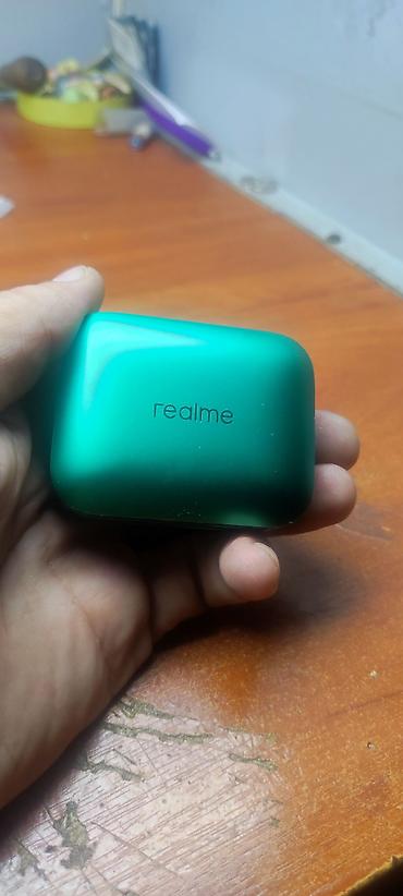 Кулакчындар: Беспроводные наушники realme в фирменном зарядном кейсе зелёного — 1