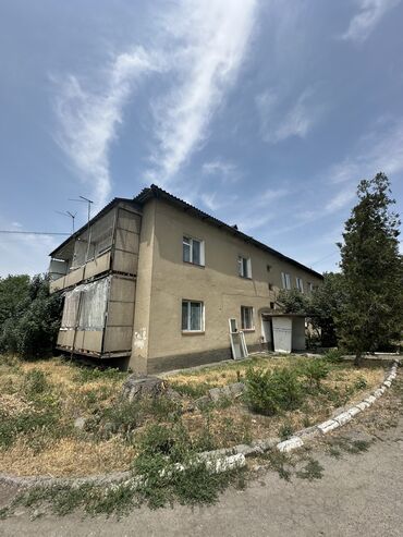 сдается однакомнатная квартира: 3 бөлмө, 63 кв. м, 2 кабат, Эски ремонт