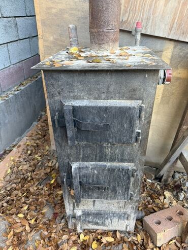пищевой котёл: Металлическая дровяная печь с водяным контуром (теплообменник)