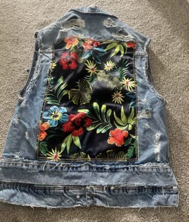 Baş geyimləri: S ve m beden.şalvar geyinilip üstler bir defa.dest şeklinde satılır.80 — 4