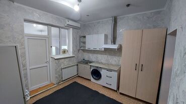 Долгосрочная аренда домов: 70 м², 2 комнаты, Утепленный, Бронированные двери, Парковка