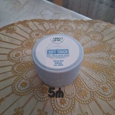 Dodaq üçün kosmetika: Dodaq boyası, Kiko Milano — 9