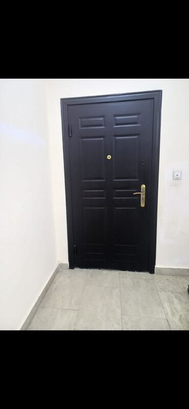 Giriş qapıları: Seyf qapi 2/1m
150azn
Hovsan 9832 leli