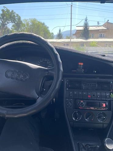 сулайманова: Audi 100: 1994 г., 2.6 л, Механика, Бензин, Седан — 5