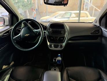hyundai getz: Chevrolet Spark: 2017 г., 1 л, Вариатор, Бензин, Хэтчбэк — 6