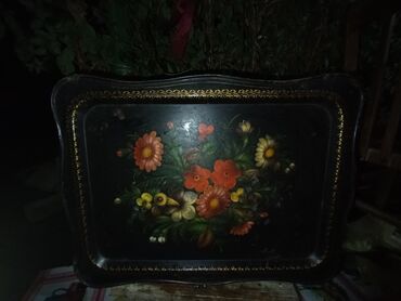 b çay servizi var: Əl naxışlı metal sinidir 1940 cı il - Material: möhkəm metal - Rəng