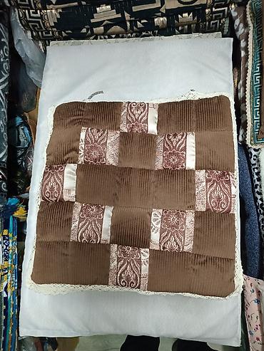 Подушки: Отургуч үчүн жумшак төшөкчө (Сидушка) ​ ​Дизайны: Классикалык "шахмат" — 14