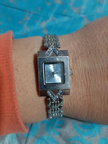 Ručni satovi: Zenski sat Kubos ispravan sat je kao nov sa cirkonima plavim i u — 1