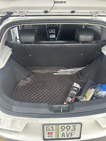 BYD: BYD E2: 2021 г., Электромобиль, Хэтчбэк — 12