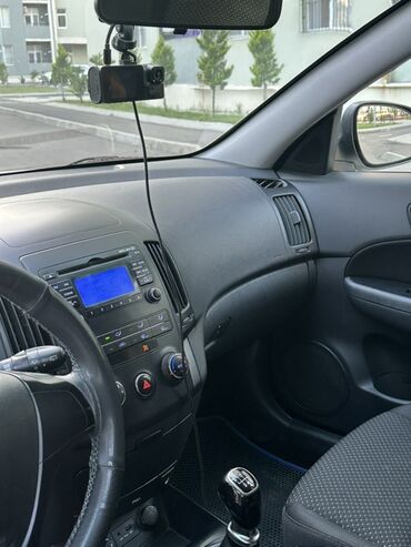 Hyundai: Hyundai i30: 1.6 l | 2011 il Hetçbek — 7