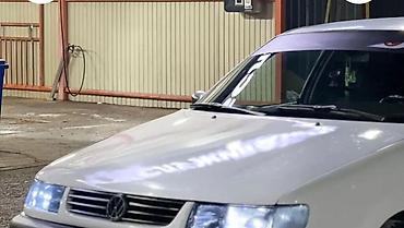 passat b6 салон: Volkswagen Passat: 1994 г., 2 л, Механика, Бензин, Лифтбек — 9
