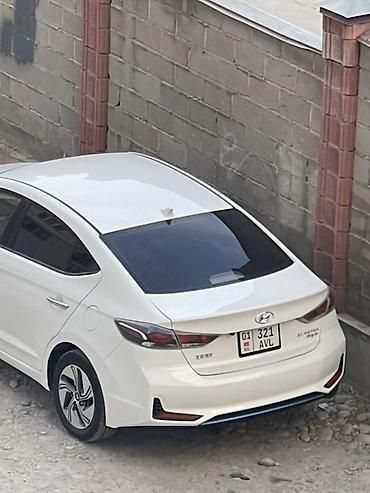 Hyundai Elantra: 2020 г., 1.6 л, Автомат, Бензин, Седан