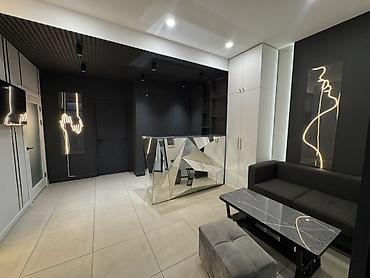 офис квартира: Сдаю Офис целиком: 100 м², В бизнес центре, С ремонтом, С высокими потолками — 9