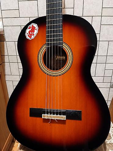 hq sexsi: Klassik Gitara Satılır. 245 manata alınıb, təcili pul lazımdı deyə — 1