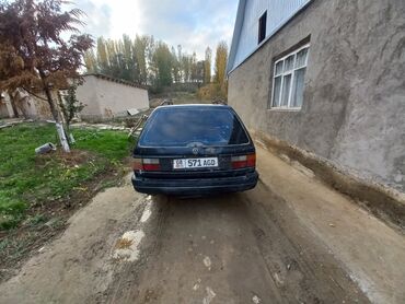 Volkswagen: Volkswagen : 1990 г., 1.8 л, Механика, Бензин, Универсал