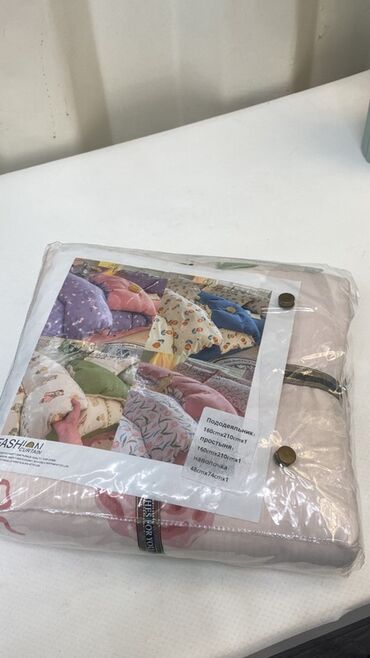 пенал для девочек: Комплект постельного белья в подарочной упаковке. Состав набора: -