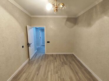 Köhnə tikili: Xətai rayonu, Həzi Aslanov metrosuna yaxın. ÇingizXan Kərimov küçəsi — 8