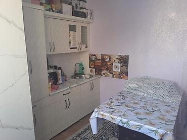 Долгосрочная аренда комнат: Продается 1 ком квартира . Особенности и планировка: - Светлая — 9