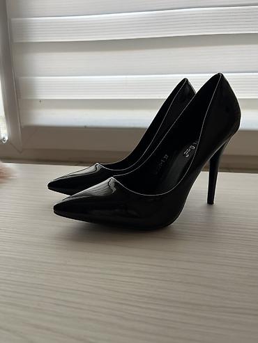moderni: Elegantne crne salonke – Queen Lee - Klasičan špicasti vrh i visoka — 1