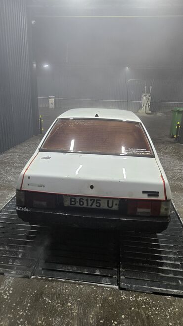 ВАЗ (ЛАДА): ВАЗ (ЛАДА) 2109: 1999 г., Механика, Хэтчбэк — 9