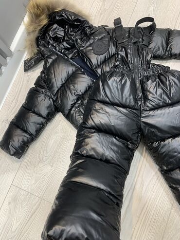 Пуховики и зимние куртки: Лыжный костюм в отличном состояние
Цена:3000сом