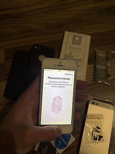 Apple iPhone: IPhone SE, Б/у, 128 ГБ, Space Gray, Защитное стекло, Кабель, Чехол, 100 % — 1