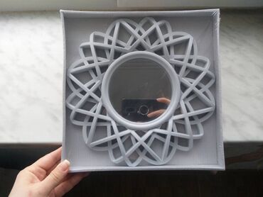 hamam üçün güzgü: Güzgü Floor mirror, Çərçivə ilə