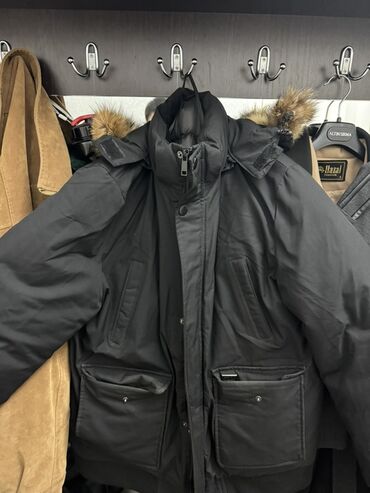 на железных номерах: Мужская зимняя парка ZILLI, черного цвета. - Теплая, объемная модель