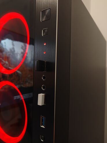 Desktop računari i radne stanice: Gejmer/ Ryzen 5 5500/16GB DDR4/SSD M2/Radeon RX 6600 8GB Prodajem — 14