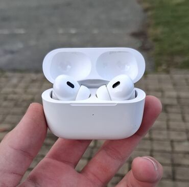 bežicne slusalice: Airpods Pro 2 Generacija -Original, nekoriscene Dolaze uz: -Sistem za