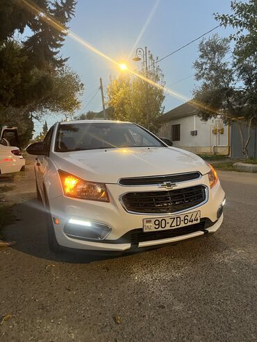 2 təkər: Chevrolet Cruze: 1.4 l. | 2015 il | 117128 km. Sedan at lalafo.az 2 təkər: Chevrolet Cruze: 1.4 l. | 2015 il | 117128 km. Sedan