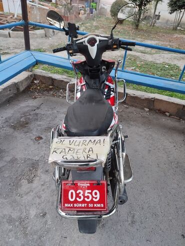 Mopedlər,skuterlər: Moto yaxşı vəziyyətdədir, 11000km sürülüb, ciddi heç bir problemi -da lalafo.az — 2 Mopedlər,skuterlər: Moto yaxşı vəziyyətdədir, 11000km sürülüb, ciddi heç bir problemi — 2
