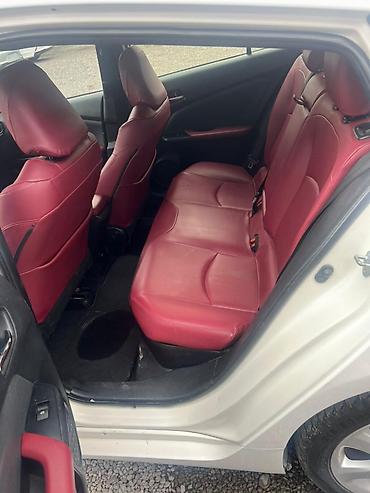 Toyota: Toyota Prius: 2017 г., 1.8 л, Автомат, Гибрид — 9