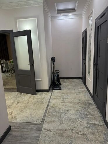 Долгосрочная аренда домов: 130 м², 4 комнаты, Утепленный, Забор, огорожен — 7