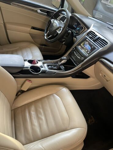 Ford: Ford Fusion: 1.6 l | 2014 il 180525 km Sedan — 18