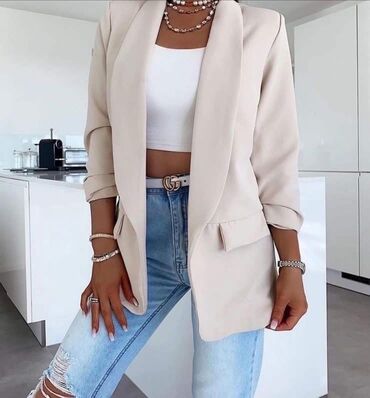 Sakoi: Sako: 2.600 dinara
Dva za 3999 dinara — 4