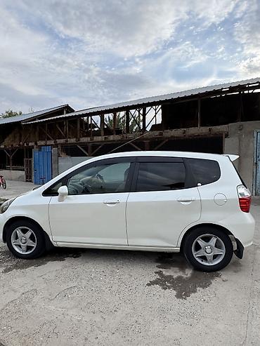 vip razbor: Honda Fit: 2002 г., 1.3 л, Вариатор, Хэтчбэк — 4