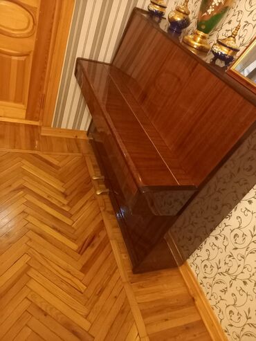 ucuz pianolar: Piano, Belarus, İşlənmiş, Ünvandan götürmə